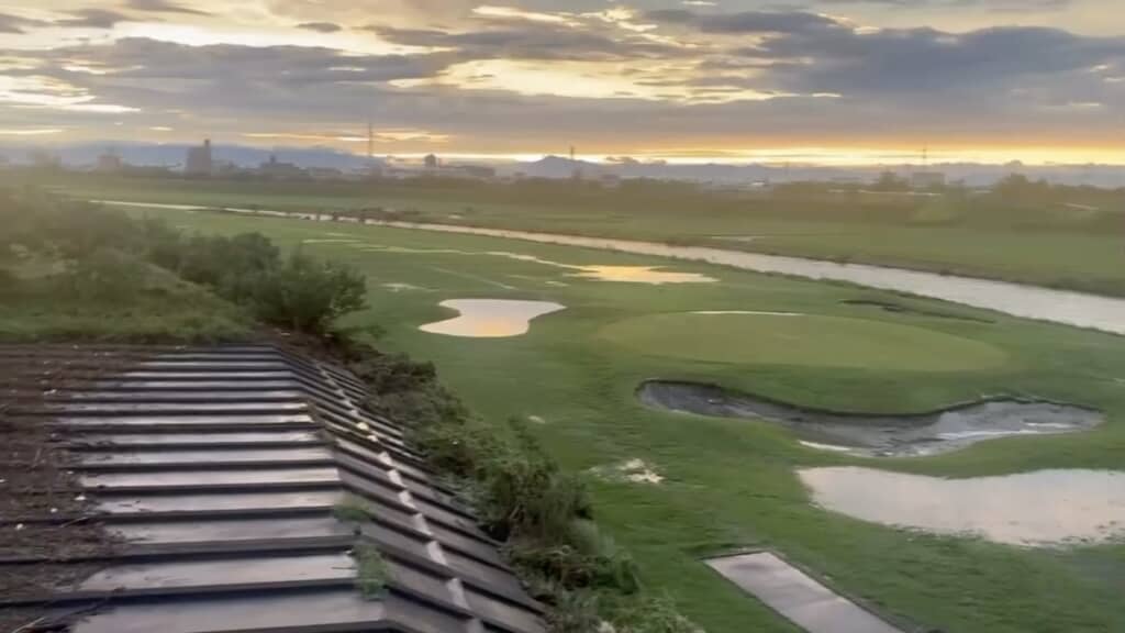 前日に氾濫したとは思えないような静かな光景