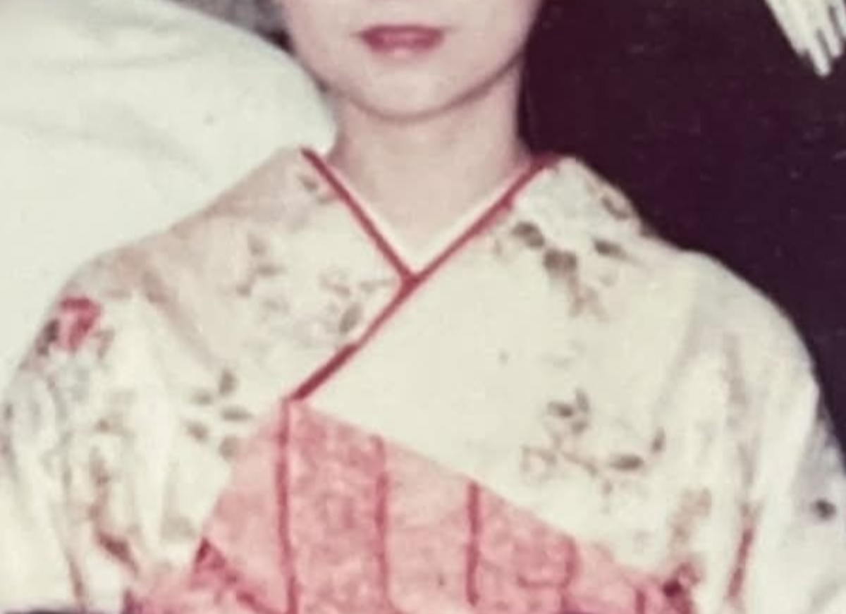 50年前、祖母がハタチで着た着物→令和に23歳孫が着ると……　圧巻の姿に「間違いなく二度見」「着物って凄いね」（1/3） | ファッション ねとらぼ