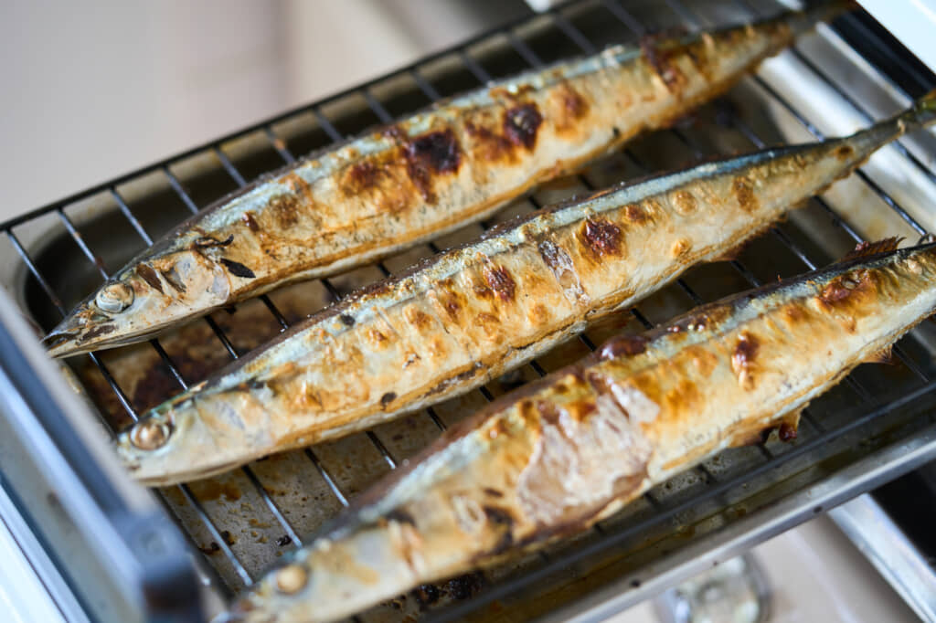 夫がサンマを食べると……?