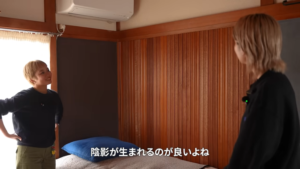 「クラシックリブパネル」を壁に施工
