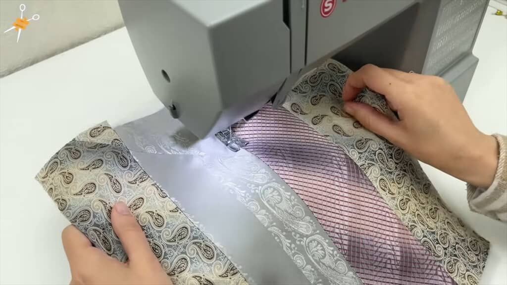 ネクタイバッグの制作過程