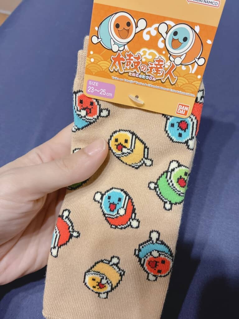 もったいなくて履けなかった太鼓の達人の靴下でリメイク