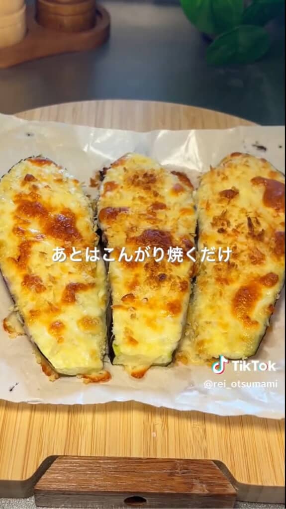 チーズの焦げ目が食欲をそそります
