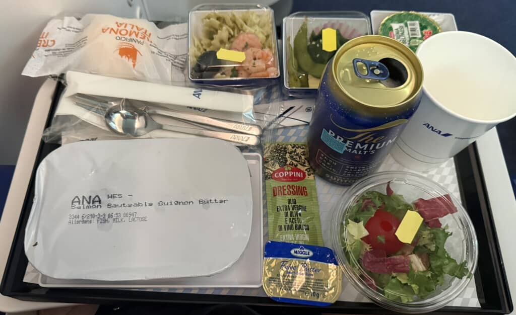 食事が届きました