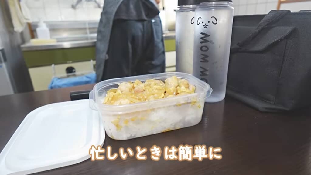 「親子丼弁当」