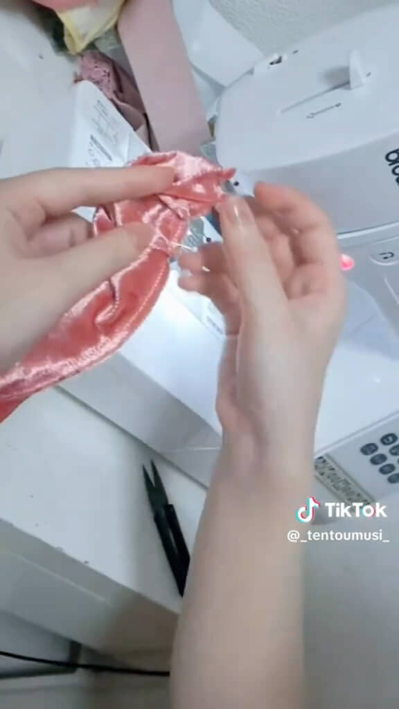 バラのモチーフを作成
