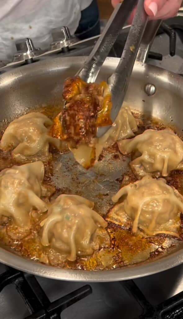 エビと豚肉を使った簡単シュウマイを調理