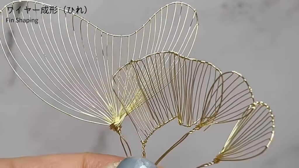 金魚のひれを成形しました