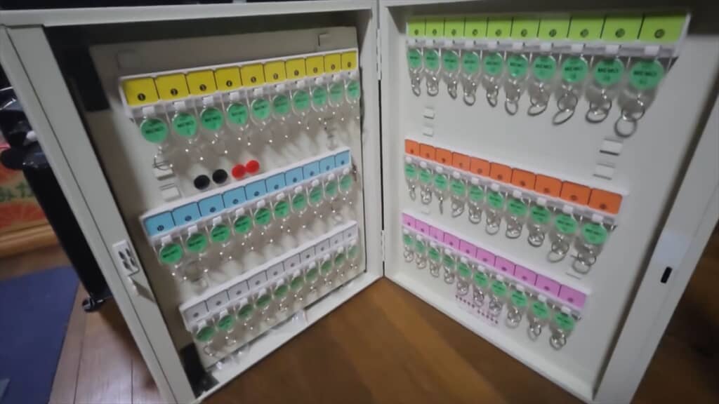 職員室で見るやつだ！