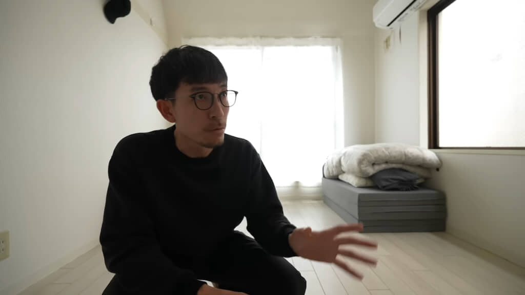 作業開始前なのに作業終盤のような部屋