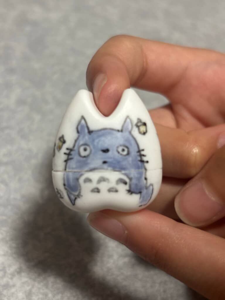 色を塗り直したトトロ
