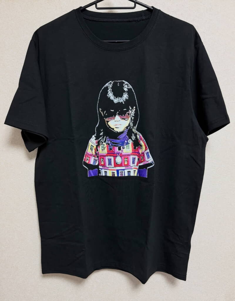 娘さんの写真がプリントされたTシャツでした!