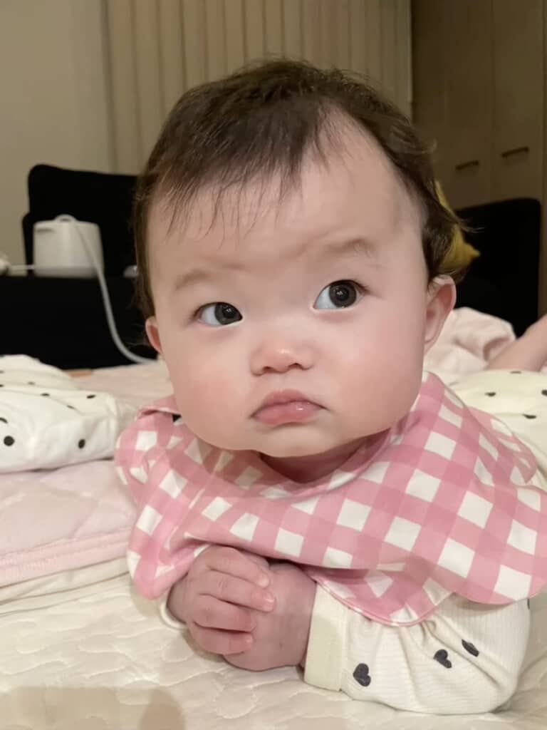 生後5カ月目のひぃちゃん。確かに色白になりましたね！