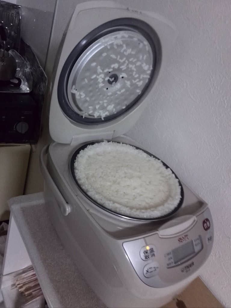 ごはんがあふれそうな炊き上がりの状態