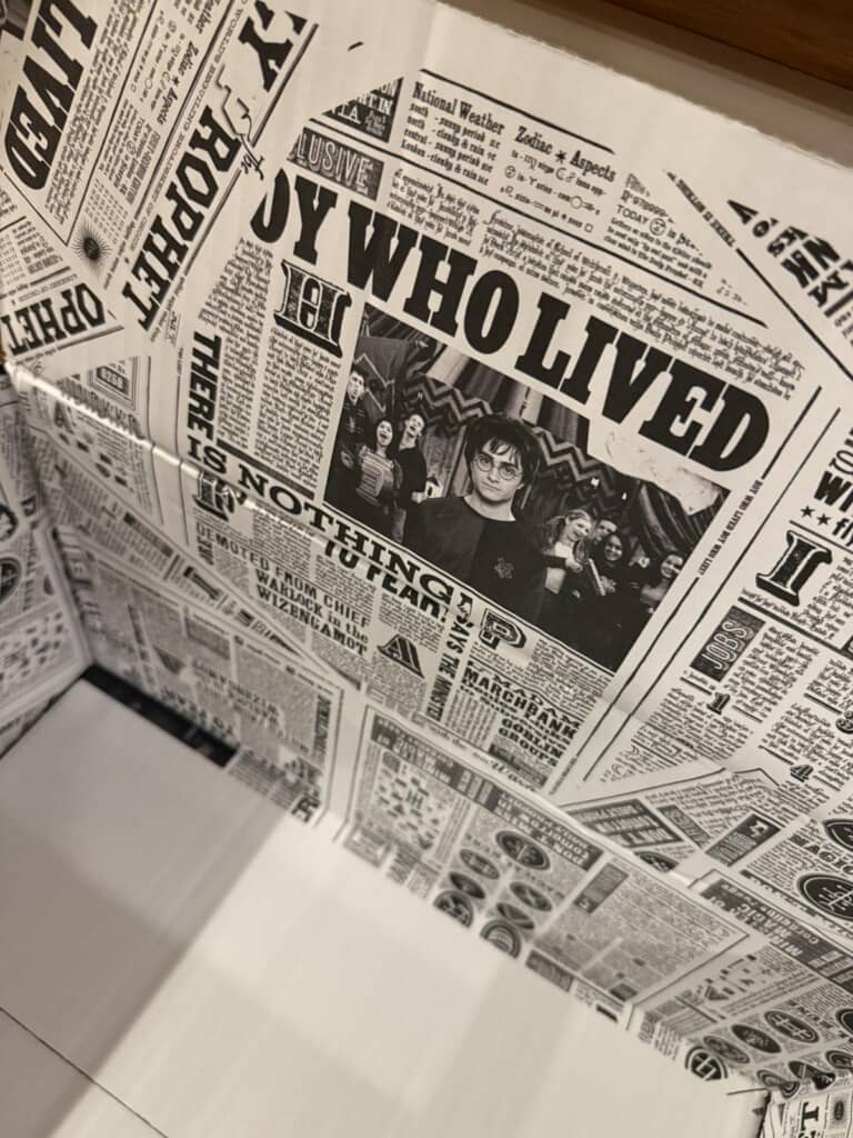 ハリーポッターで見たことある新聞だ！