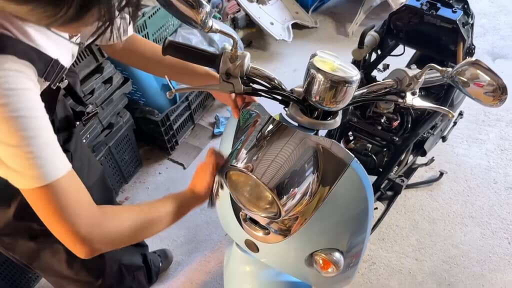 表面を磨き上げていきます