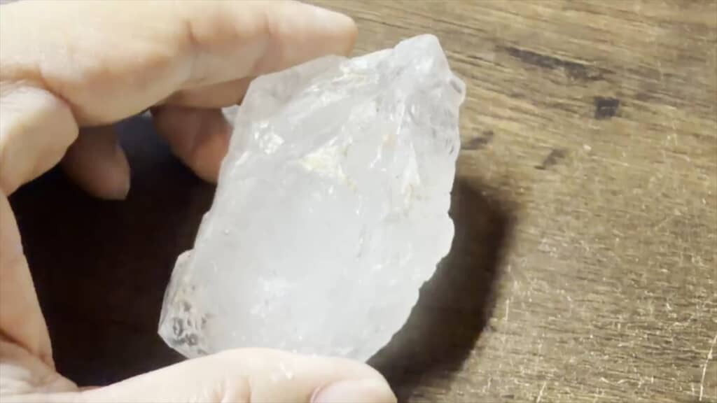 半年前に採取した特大のエレスチャル水晶