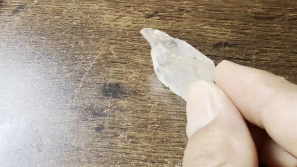 半年後に同じ森で見つけた水晶の欠片
