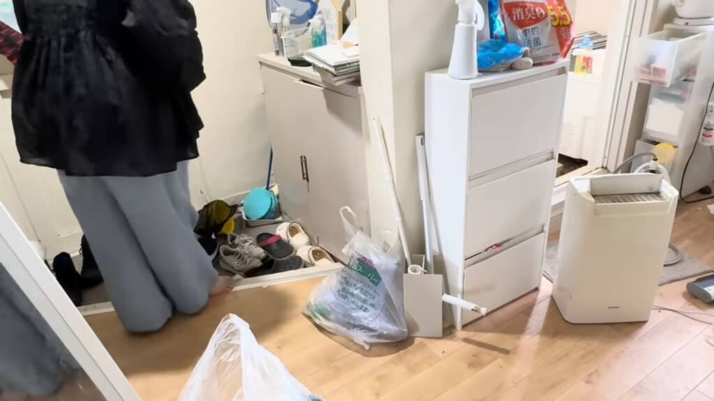 玄関先を片付けて……