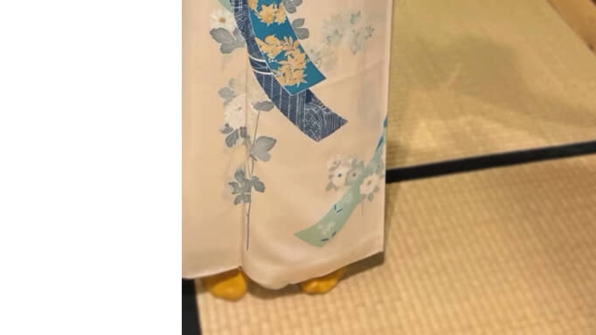 もう着ない着物の袖→切らない・縫わないアレンジで……　完成した“毎日使えるアイテム”に「想像以上に素敵」（1/2） | ハンドメイド ねとらぼ