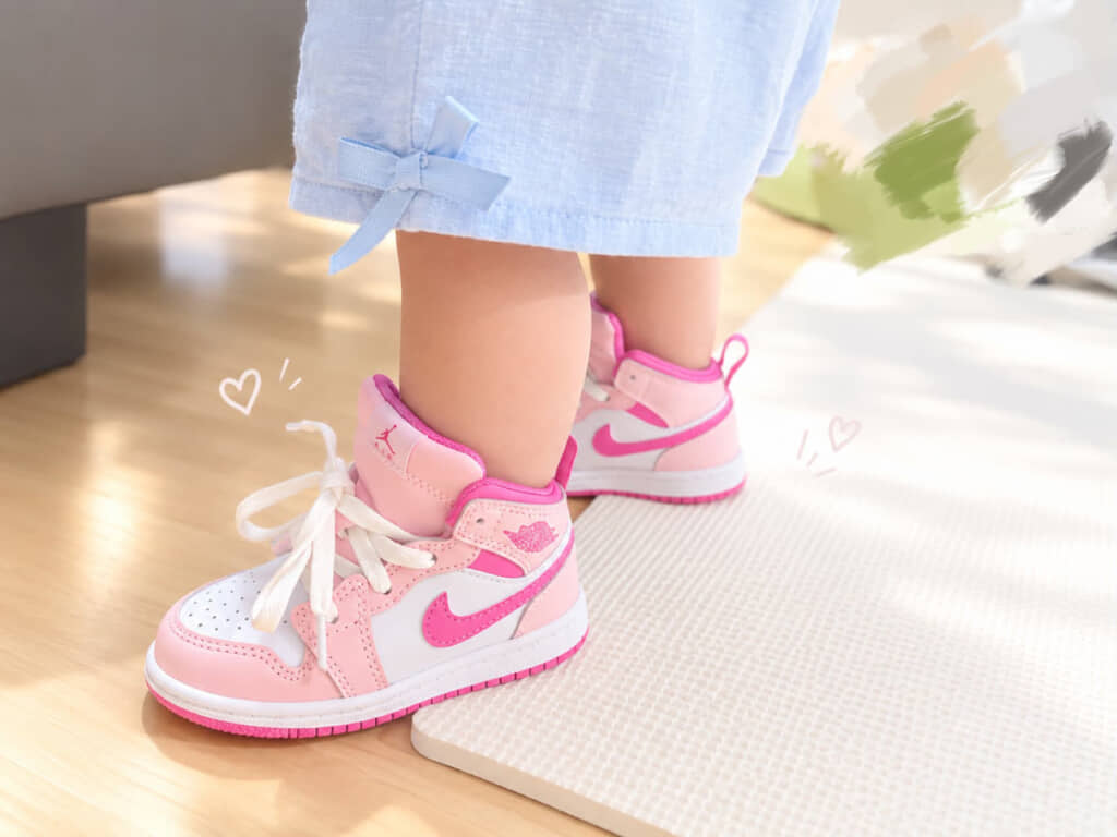 じいじの選んだファーストシューズ。サイズもデザインも孫娘にぴったり