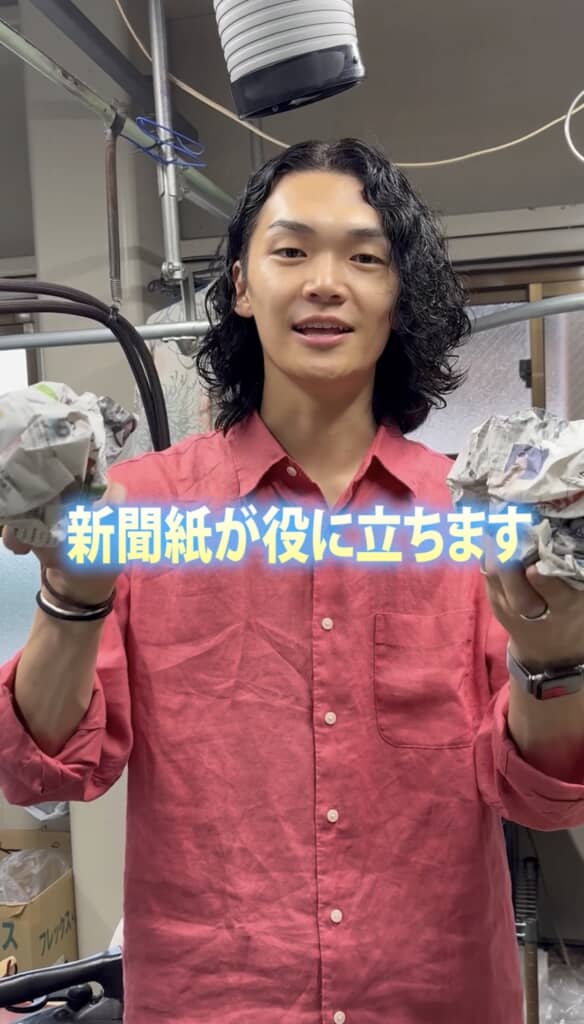 （7/7）靴の中の水分を吸収するだけでなく、湿気を取り除くことで気になるニオイ対策にも役立ちます。雨の日に困ったときのために、覚えておきたいアイデアですね