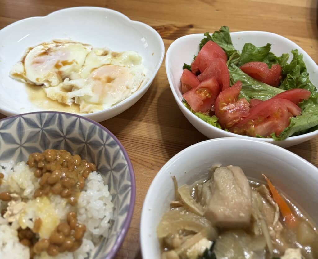 夫婦の全く違う朝食の様子とは……？