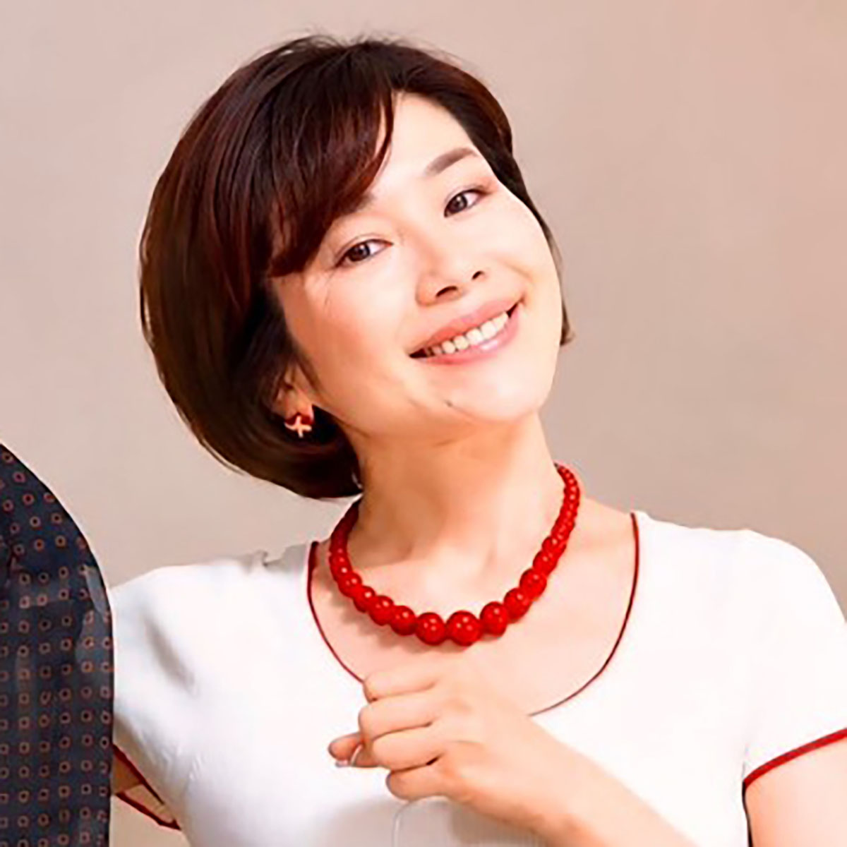 「秋はこの2着でいい」ユニクロ新作、大人女性の着回し術に「センスが大好き」「目からウロコ」「勉強になった」（1/3） | 女性 ねとらぼ