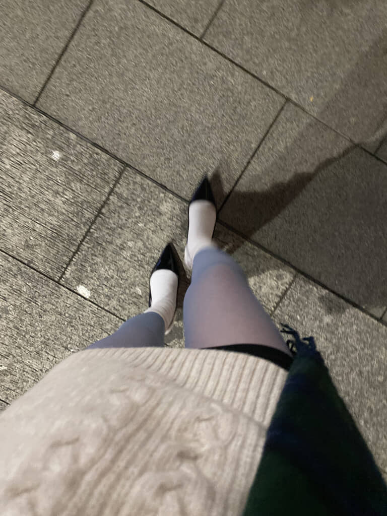 これは冬に履きたくなるカラー
