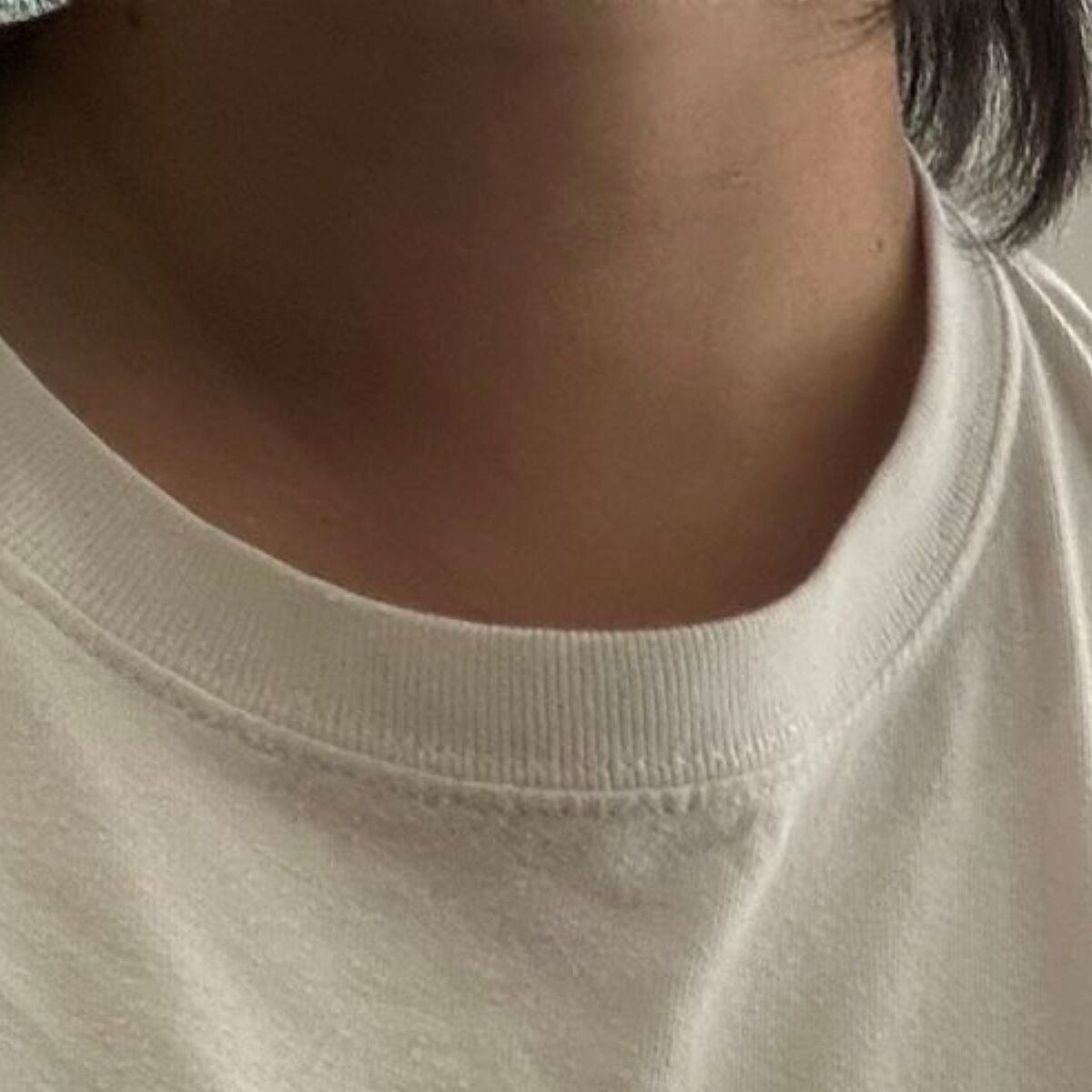 コンビニ店員に「ミョウガだ……」と言われたTシャツ→驚きのデザインに「何これ欲しい」「ギャップが良い」と93万表示 | 女性 ねとらぼ
