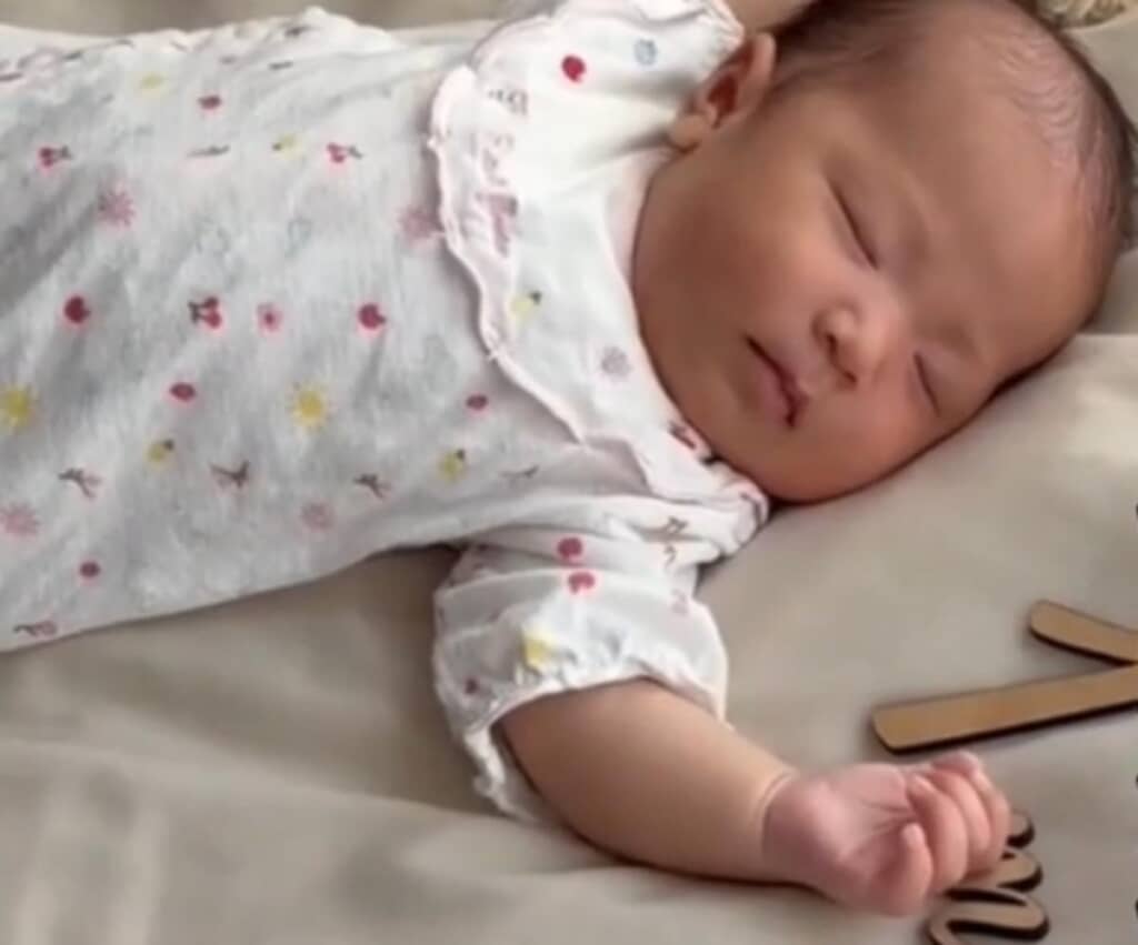 生後1カ月の妹ちゃん