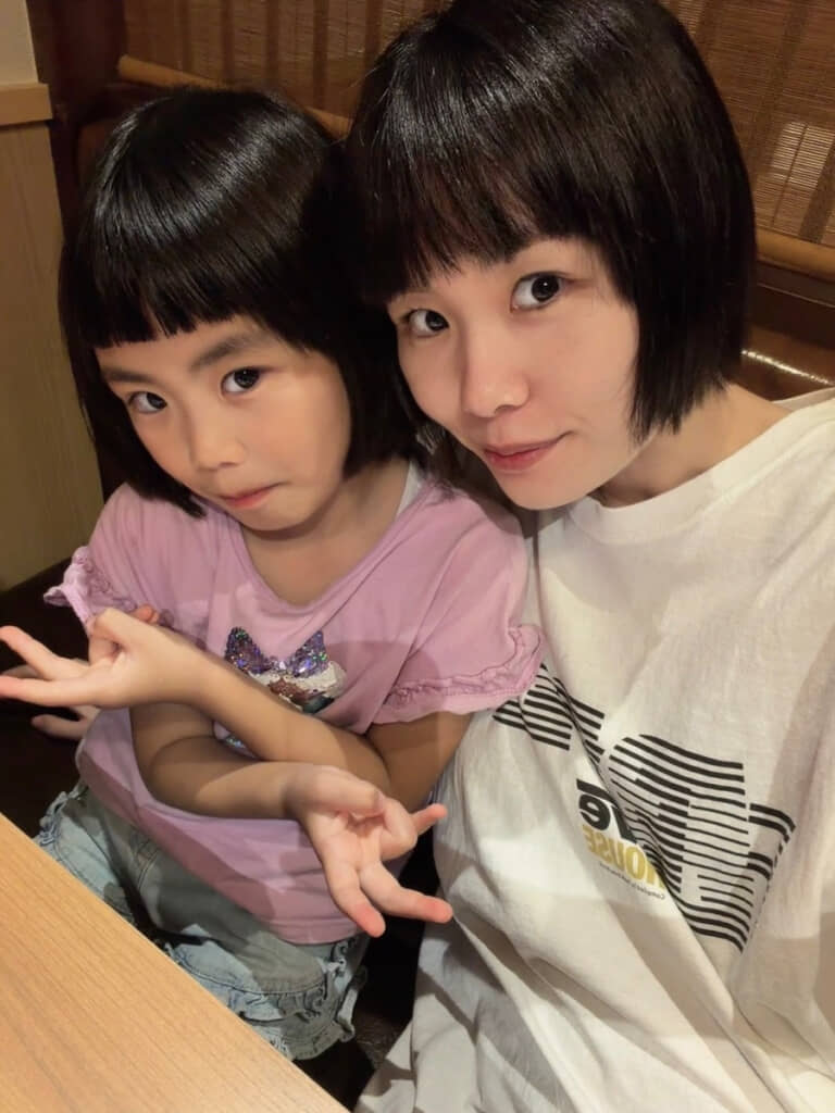 この2人、撮影してるパパのこと大好きそう
