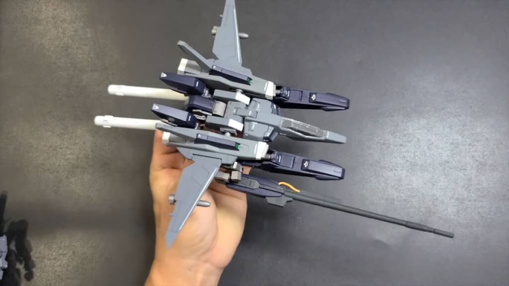 分離・変形したGディフェンサー