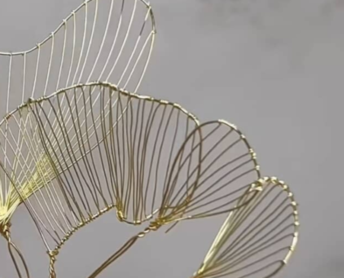 極細ワイヤーをクルクルねじり、液体に浸したら……　目を疑う完成形に「芸術品だぁ欲しいなー！」「浴衣や着物に使いたい」（1/3） | ハンドメイド ねとらぼ
