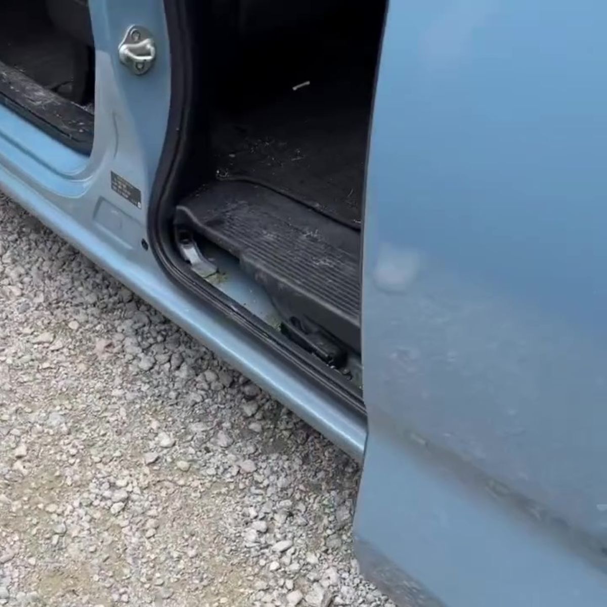 お客さんが返却したレンタカー→掃除しようとドアを開けたら……　スタッフ驚きの光景に「えええ！」「この車あげちゃお」 | 車 ねとらぼ