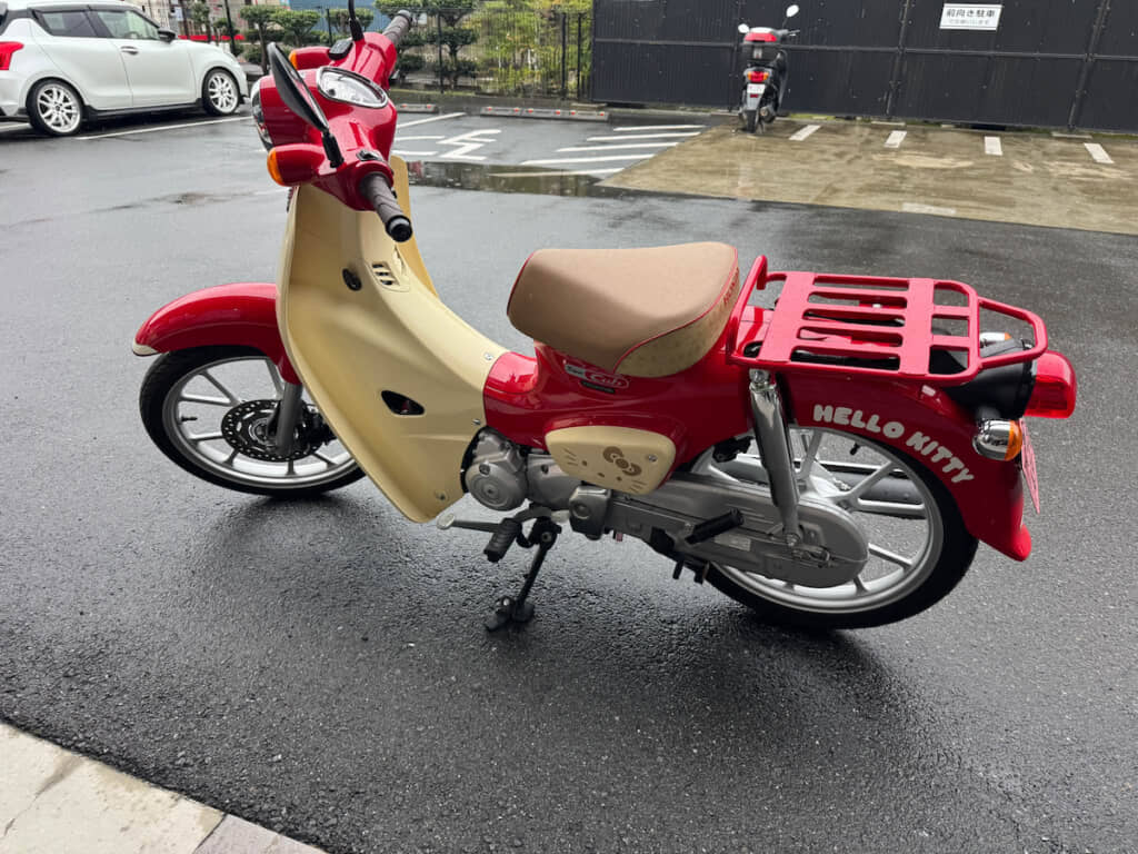 代車として提供された見慣れないスーパーカブ