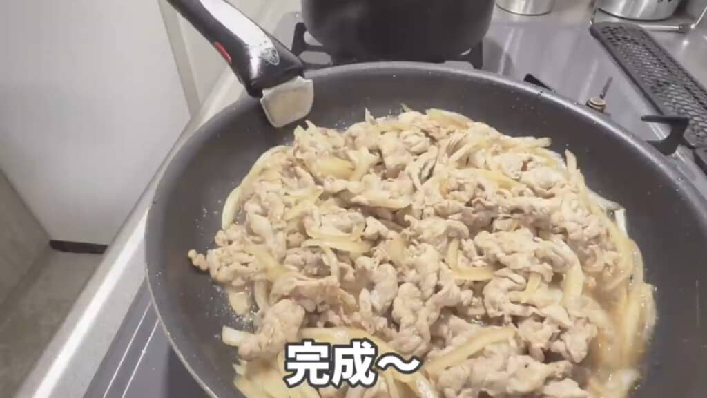 豚こまと玉ねぎの生姜焼き
