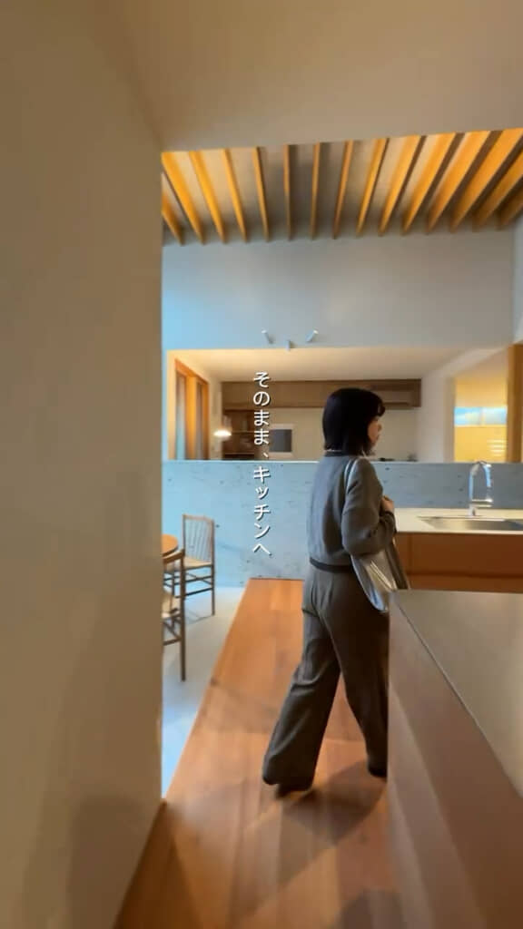 ……キッチンへ！