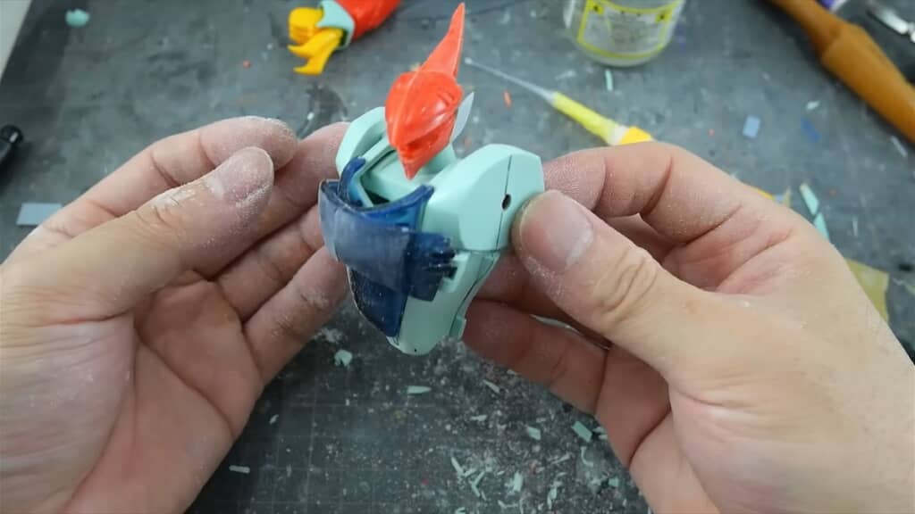 箱絵のシャープな印象に近づけていきます