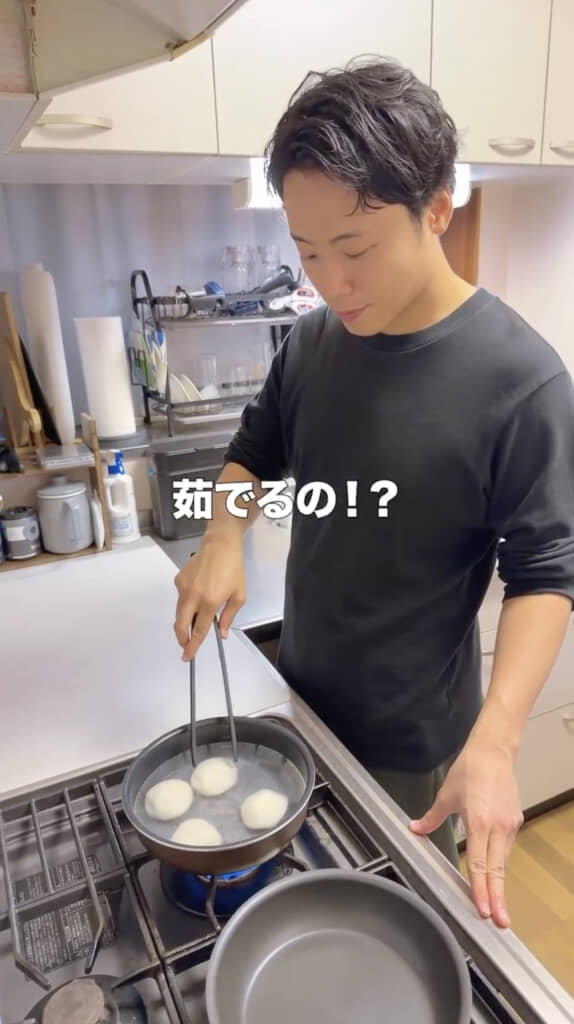 VIVANT本編の質感を再現すべくお餅を茹でます