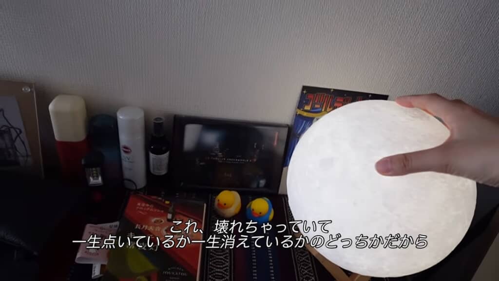 棚の上に好きなもの・日常使いするものを置いています