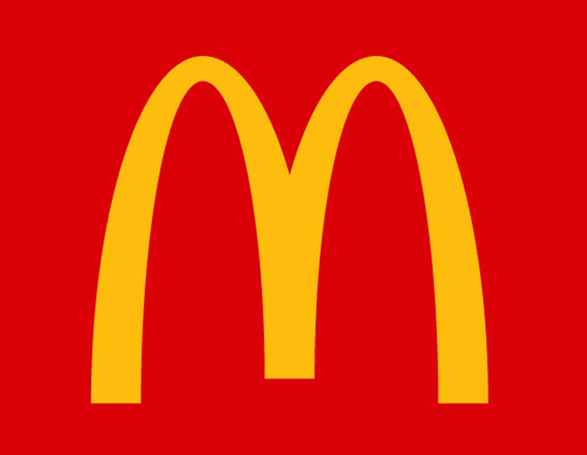 「マクドナルドの新チキンバーガー」なぜ開発に5年？　100パターン以上を試作して見つけた答え（1/2） | 経済 ねとらぼ