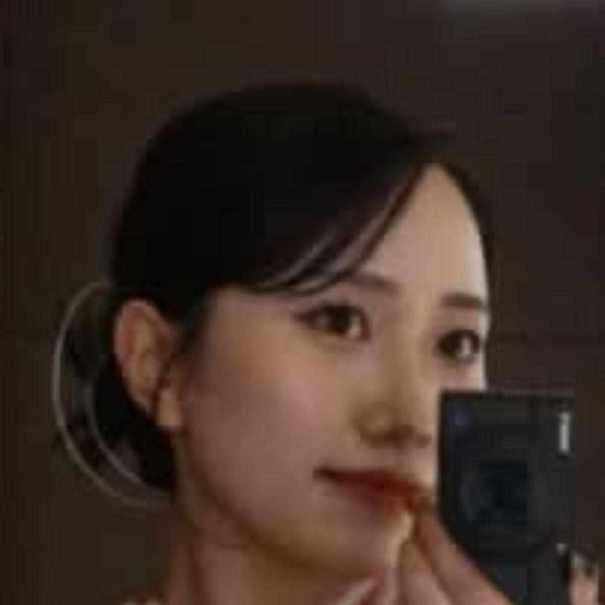 結婚式へお呼ばれ→「派手すぎるかな？」と思いつつ、当日着たのは……　まさかの参列姿に「なかなか見ない」 | ライフスタイル ねとらぼ