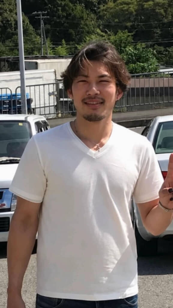 ヒゲが似合う大人のイケメン