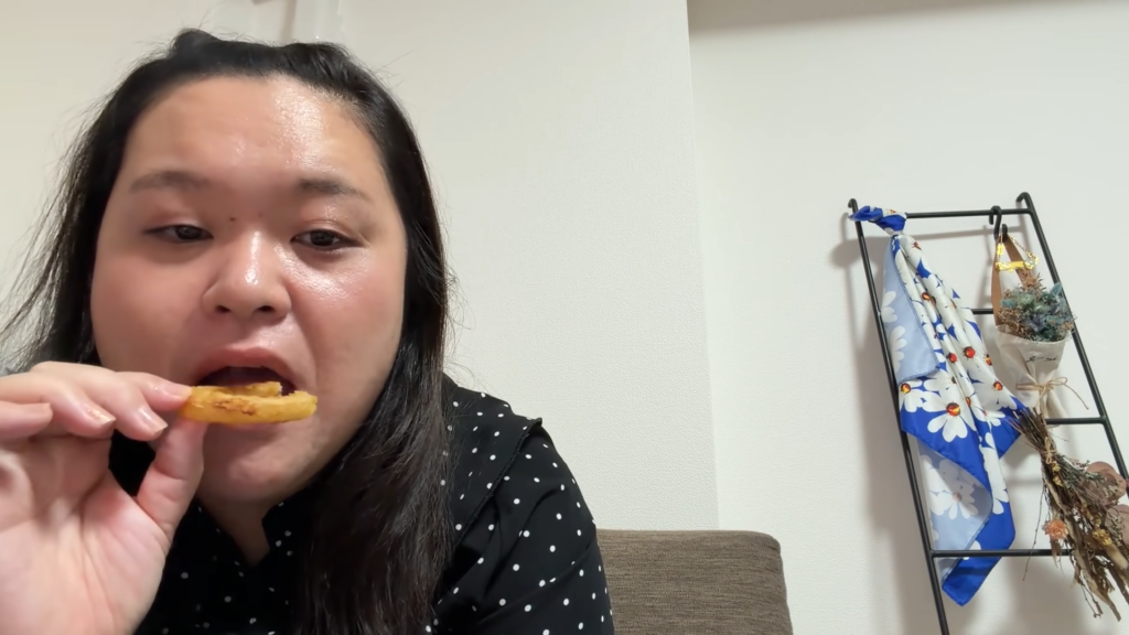 人気の「オニポテ」（画像はYouTubeから）