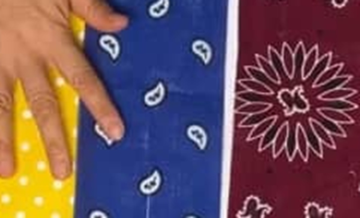 古くなったハンカチは捨てないで! チョキチョキ切って縫うと…… 目からウロコの完成品に「絶対作ってみる!」「これは天才!」【海外】(1/2) | ハンドメイド ねとらぼ