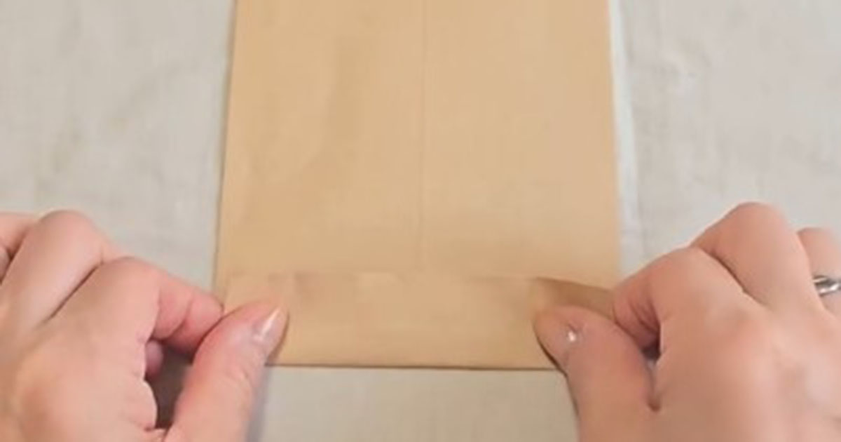 家に眠っている茶封筒は捨てないで! パタパタ折ってのり付けすると…… 完成したおしゃれアイテムが目からウロコ | ライフハック ねとらぼ