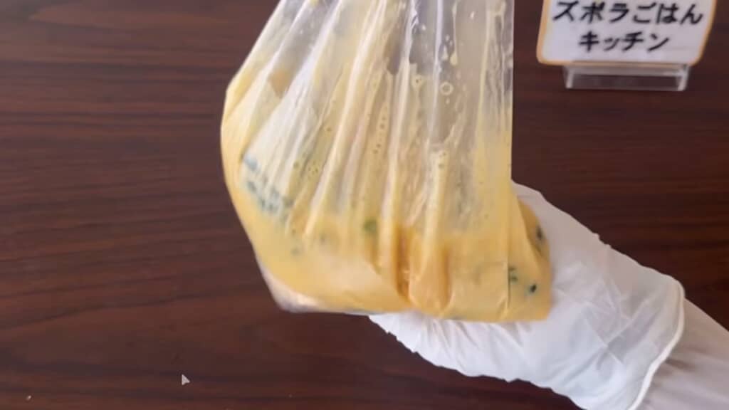 卵を入れてよく揉んだらこんな感じになります