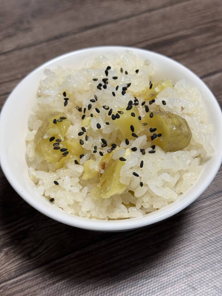 つややかな栗ご飯に
