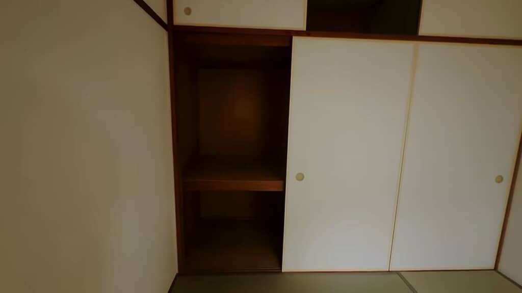 6帖の和室にある押し入れを開けた状態